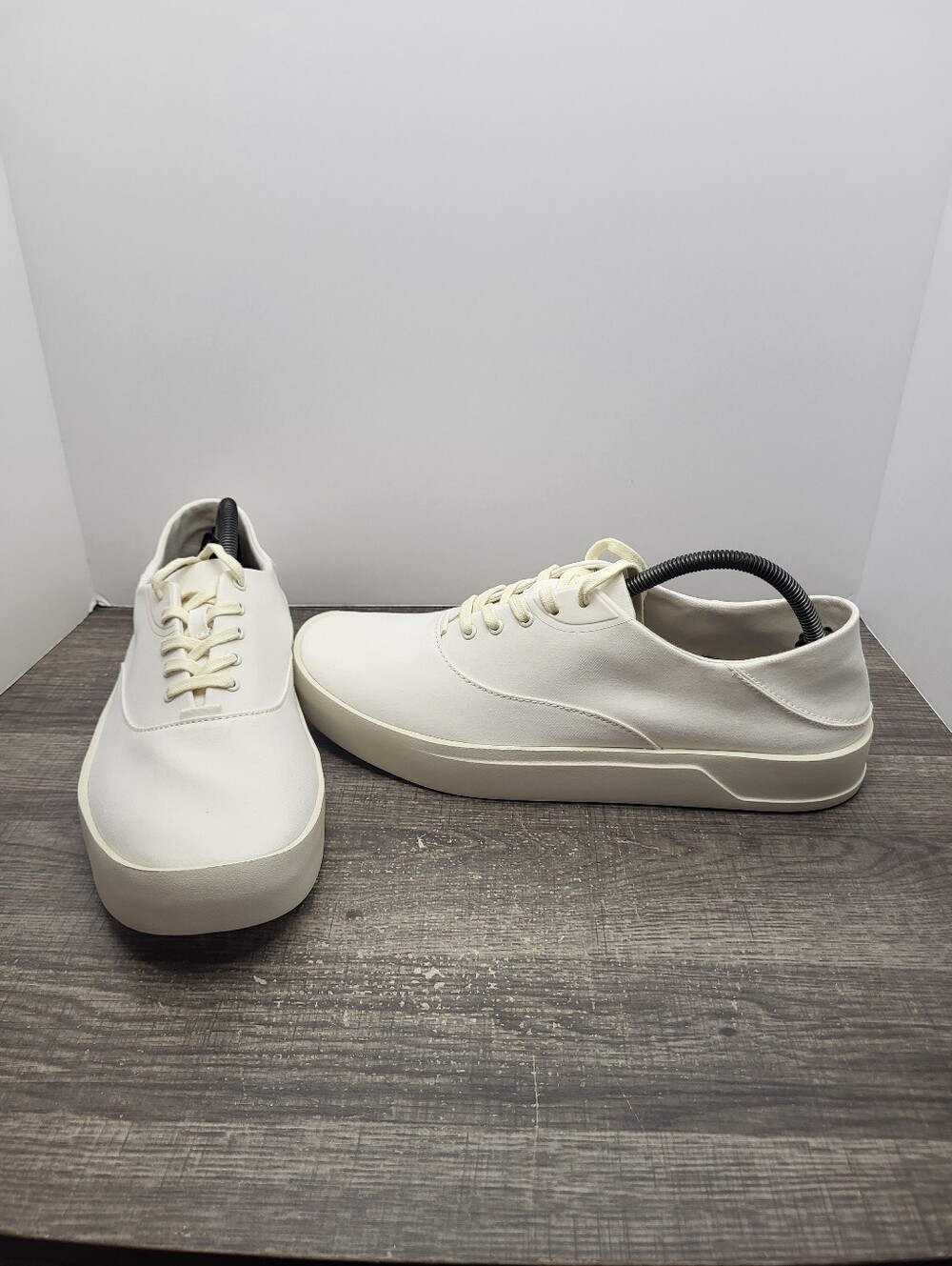 OluKai Tradewind Canvas Casual Sneakers Mens Size 10.5 Off White New